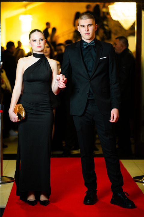 FOTOGALERIJA Zavirite na blještavi Maturalni ples Ekonomske škole (1)