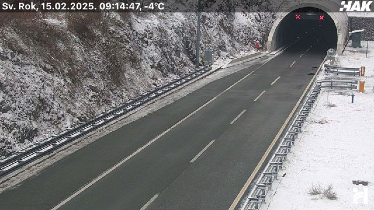 Vjetar i snijeg stvaraju probleme: Za sav promet zatvorena dionica Dalmatine