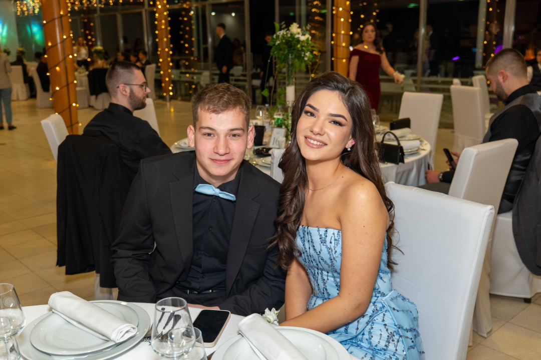 Zavirite na maturalni ples šibenske Medicinske škole (2)