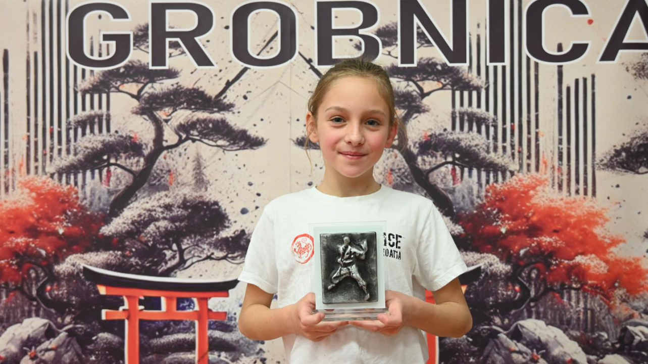 FOTO: Karatašima vodičkog Okita 18 medalja i treće mjesto ekipno na Grobničan kupu