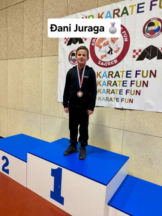 FOTO: Karataši Phoenixa uzeli osam medalja na 'Grand Karate Funu'