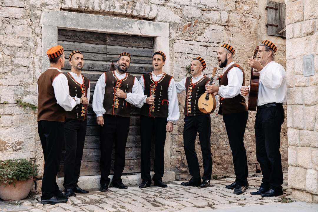 Turistički hit iz Vodica: 'U đir s klapom' dobitnik nagrade 'Simply the Best'