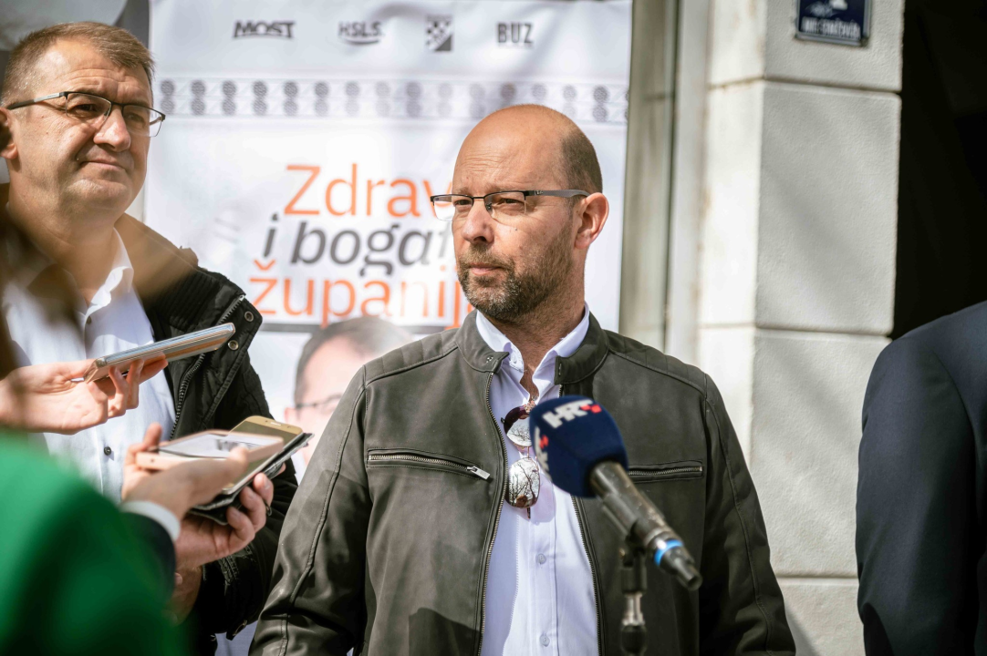 Kandidati u Šibeniku krenuli u prikupljanje potpisa za lokalne izbore