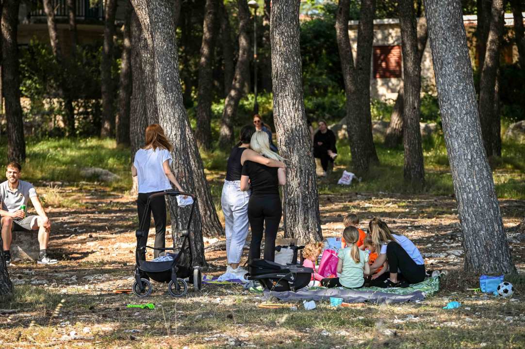 Prvosvibanjska fešta na Jadriji: Neki to vole vruće zagrijali publiku, na Fenikse još stignete