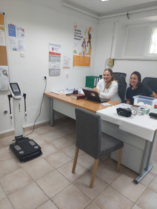 Učenice Medicinske škole sudjelovale u obilježavanju Hrvatskog dana šećerne bolesti