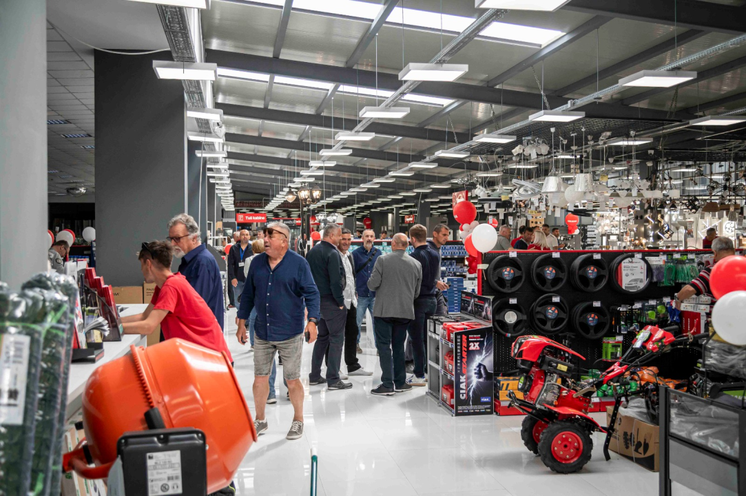 FOTO Pozor! Veliki popusti na kućanskim aparatima, keramici, alatima, bojama, rasvjeti, stolariji i puno više!