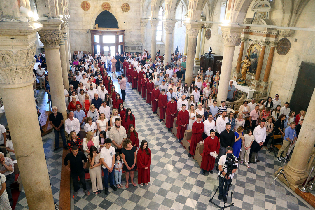 Svečano proslavljena svetkovina Duhova u katedrali sv. Jakova