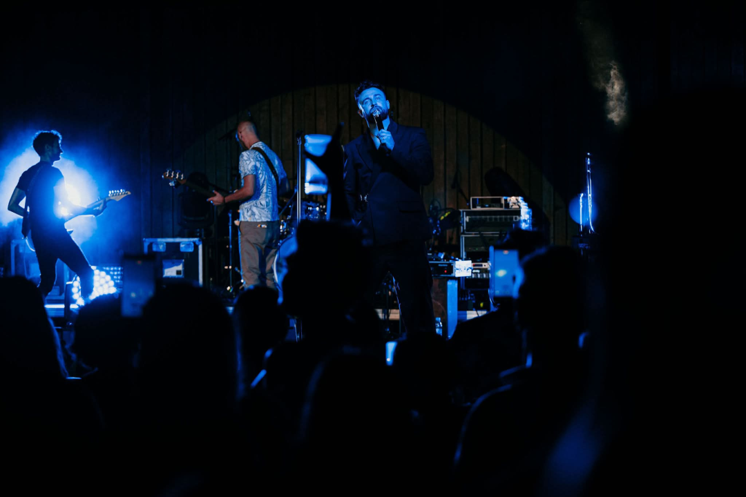 Večer za pamćenje: Matija Cvek & The Funkensteins rasplesali publiku na Tvrđavi sv. Mihovila