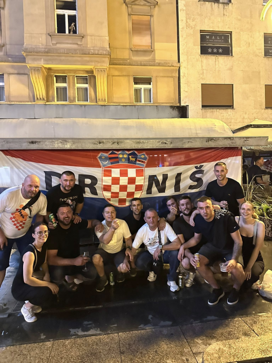 Čavoglave, Drniš, Otavice: Zagreb okupiralo mnoštvo Thompsonovih fanova s hrvatskim zastavama