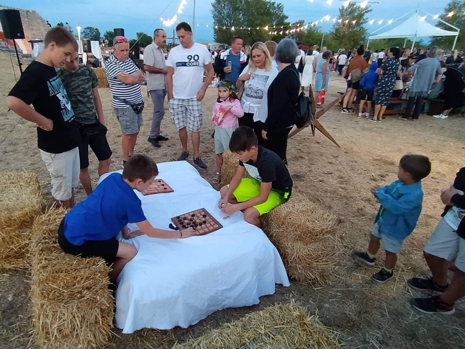 XVII. Burnumske ide: rimska povijest, vojni spektakl i glazbena čarolija u burnumskom amfiteatru 