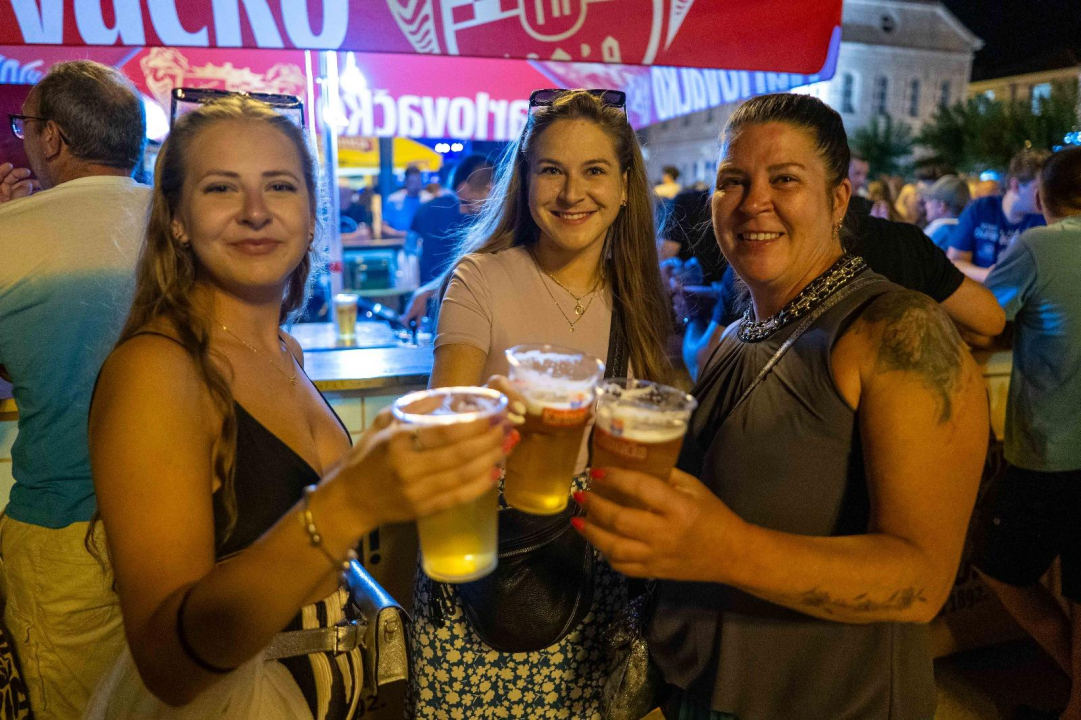 Spektakularna vodička fešta oduševila tisuće posjetitelja