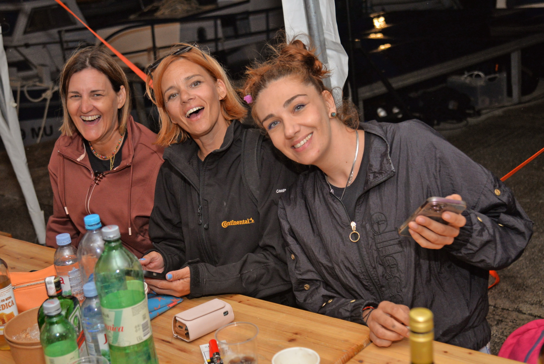 Održana ženska veslačka regata u Betini: Pogledajte koje su ekipe bile najbolje