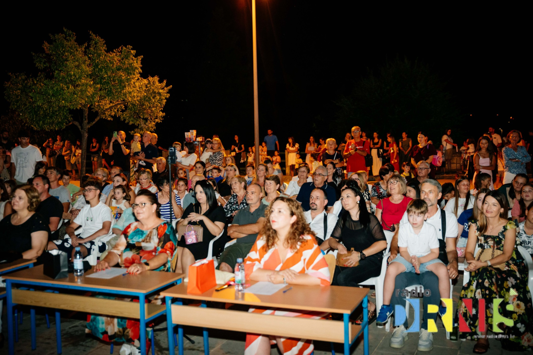 U Drnišu održan 5. Minifest, dječje pjevačko natjecanje