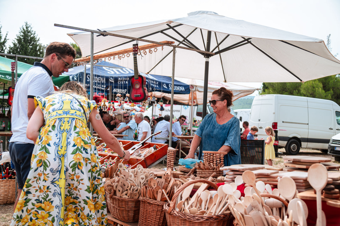 FOTO Blagdan Velike Gospe u Vrpolju: Brojni vjernici okupili su se jutros na svečanom misnom slavlju