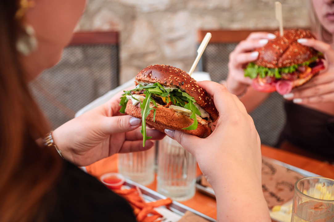 Ručak u srcu Šibenika: Četiri restorana koja vrijedi posjetiti!