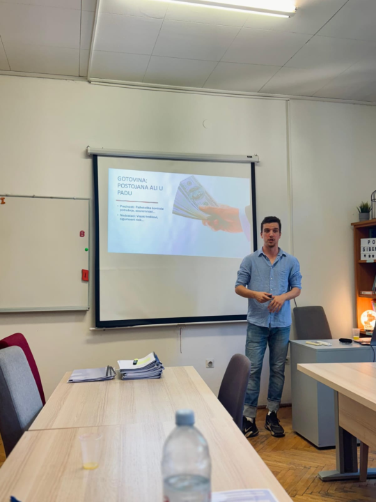 FOTO Polaznici POU Šibenik završili programe prekvalifikacije s izvrsnim uspjehom!