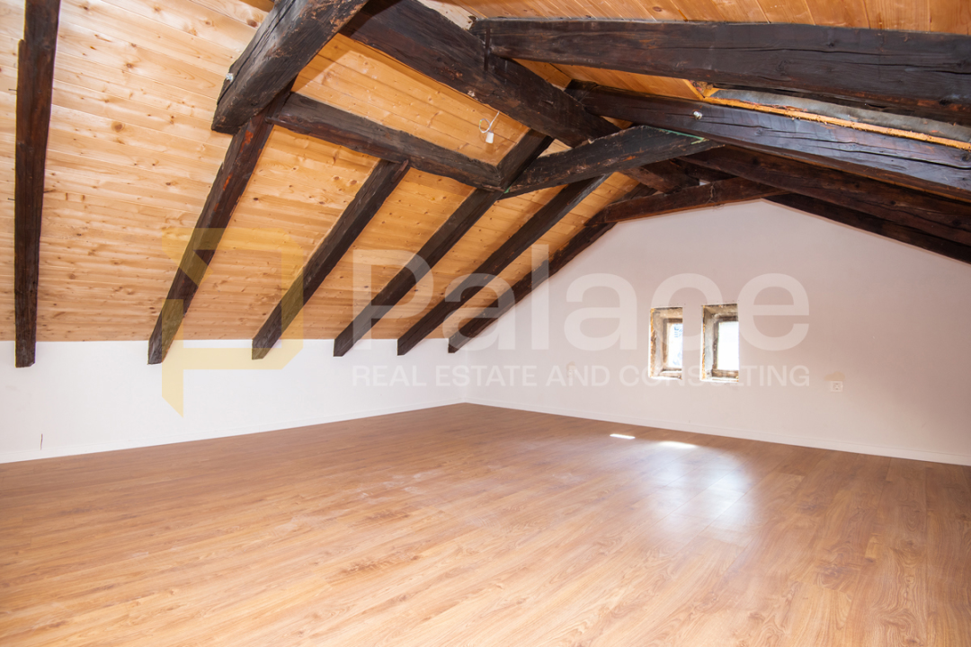 FOTO Palace predstavlja kompletno renoviran dvoetažni stan u Šibeniku