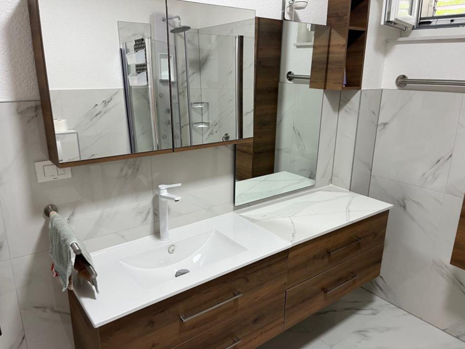 Luksuzna vila u zaleđu Vodica snižena gotovo 300 tisuća eura