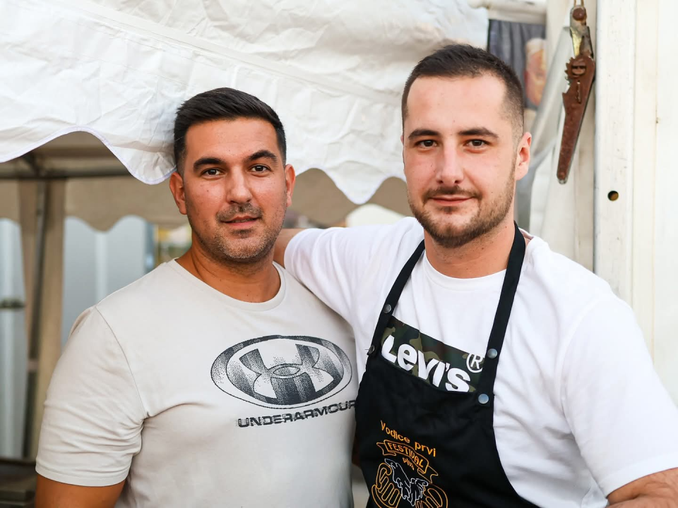 Zadnji dan Festivala bavarskog piva u Vodicama: Večeras koncerti Cambija i Đanija Stipaničeva