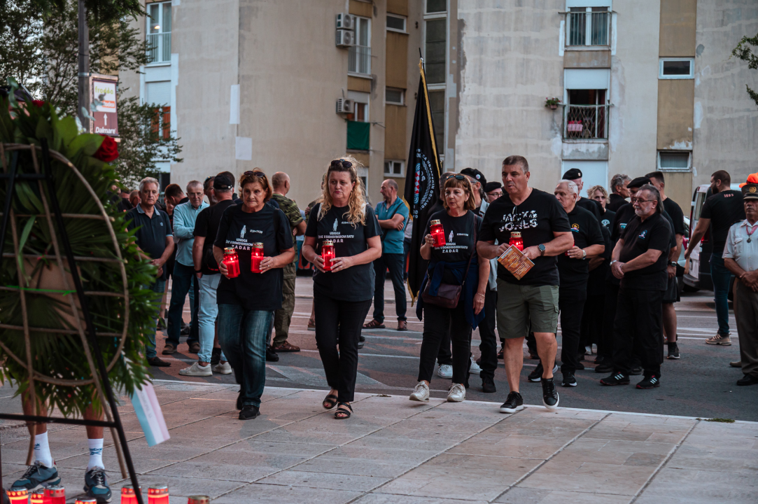Polaganjem vijenaca, komemoracijom, mimohodom i bakljadom obilježen 34. spomendan Rujanskog rata