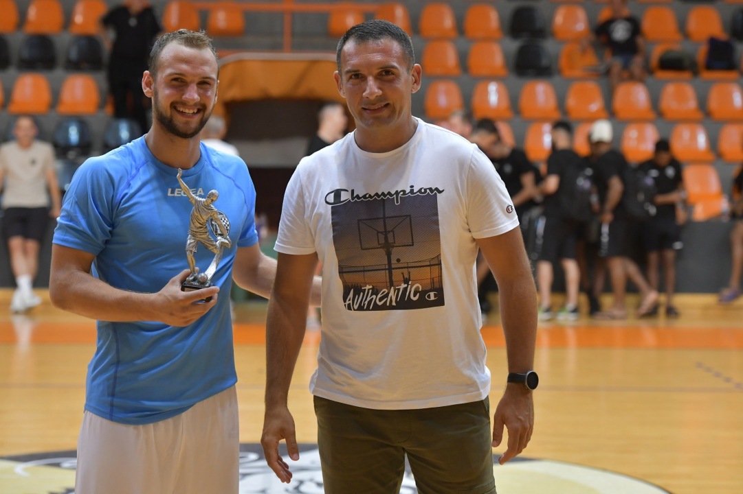 FOTO Malonogometaši Crnice osvojili 'Kup grada Šibenika' uvjerljivom pobjedom nad Torcidom