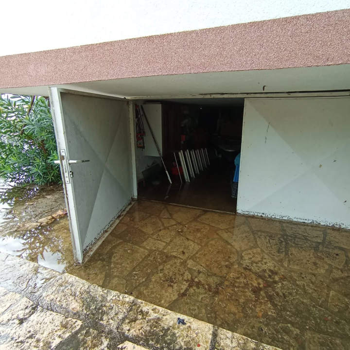 Vatrogasci bez predaha ispumpavaju podrume, kuće, prometnice