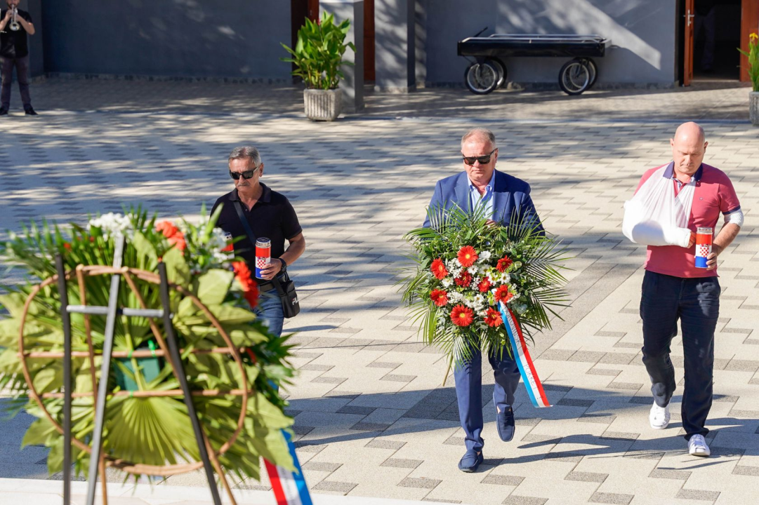 Povodom Dana Grada i blagdana sv. Mihovila na Kvanju položeni vijenci 