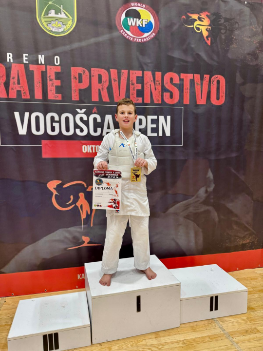 FOTO Karate klub Phoenix iz BiH donio 11 medalja u Murter, pred Prvenstvo Hrvatske