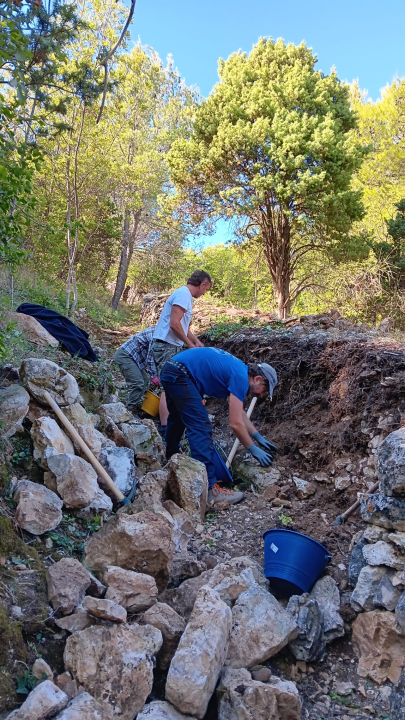 Lokva Gnjilovača na Zlarinu dobila novu nadu zahvaljujući vrijednim rukama volontera