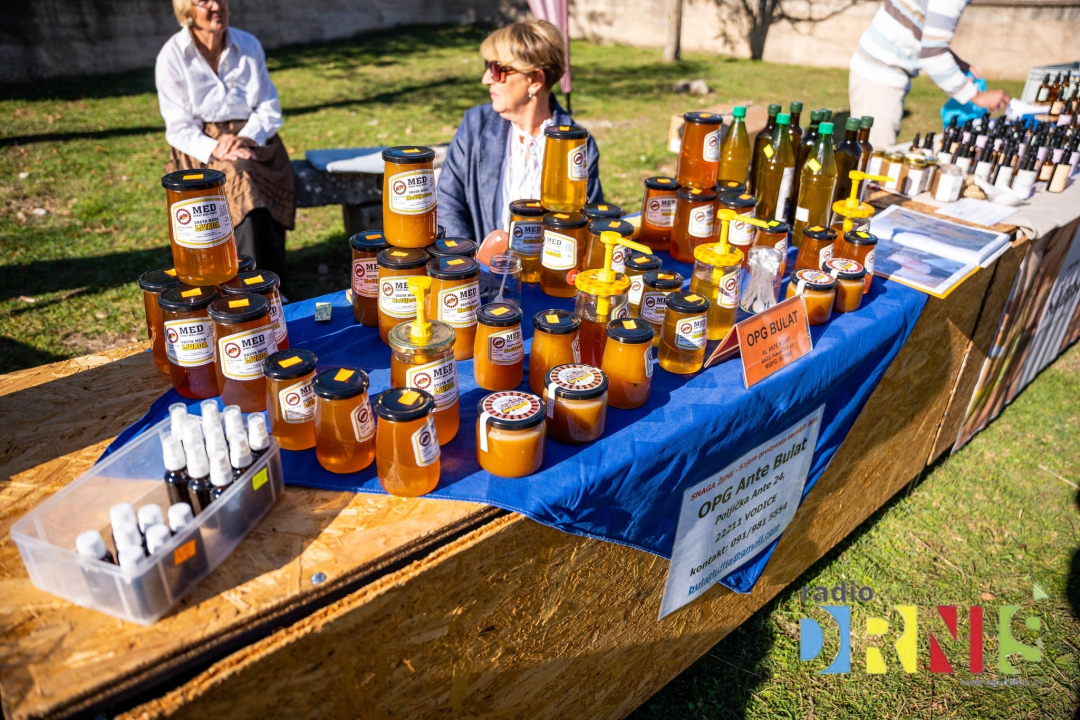 Čuvarice tradicije i stup zajednice: U Pakovom Selu obilježen Svjetski dan seoskih žena