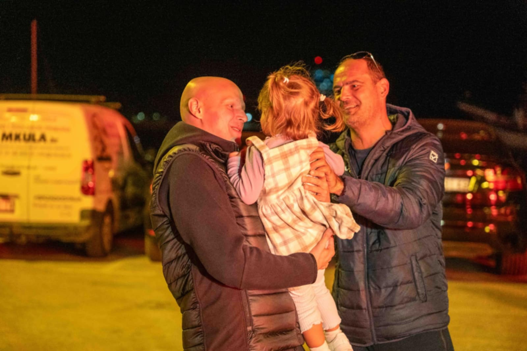 Robert stigao kući nakon uspješnog liječenja: Vodičani ga dočekali bakljadom i gromoglasnim pljeskom