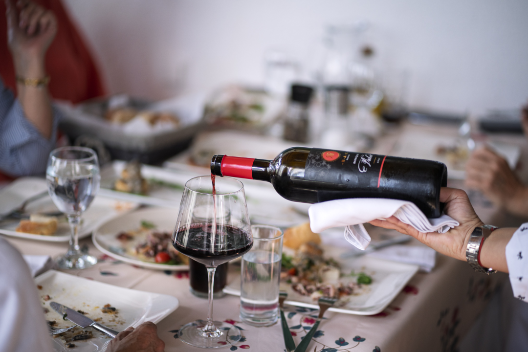 FOTO Petkom se u Konobi Oli uživa u dalmatinskoj spizi, pjesmi i odličnoj atmosferi!