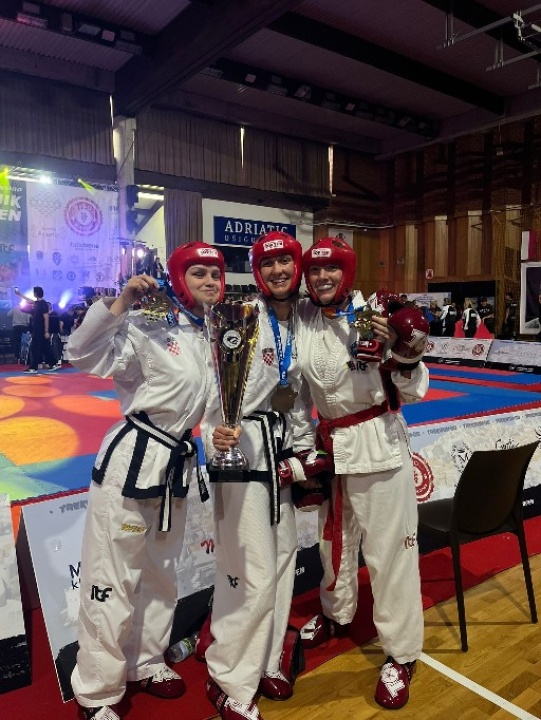 FOTO Taekwondo klub Solaris uspješan na velikom natjecanju u Dubrovniku