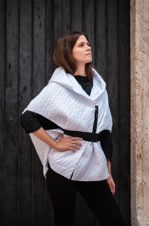 FOTO Modni raj u Šibeniku: Otkrijte ekskluzivne kolekcije hrvatskih dizajnera u Galeriji Juraj Dalmatinac!