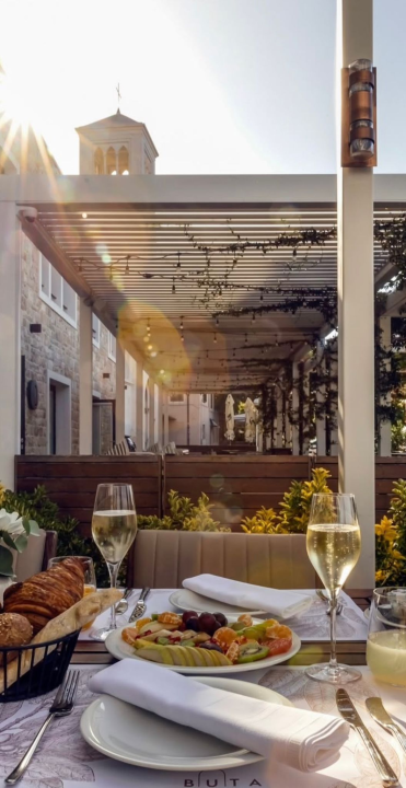 FOTO Provedite subote s omiljenim društvom uz 'Wine, mezze and painting' u Buti!