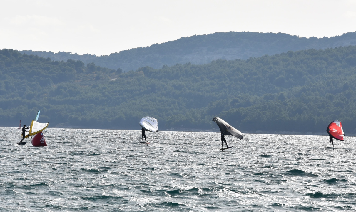 Tradicionalna Jadrijska regata okupila mnoštvo surfera iz Hrvatske i susjedstva
