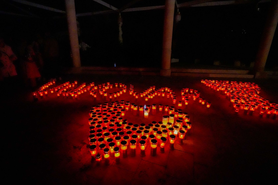 Šibenčani upalili svijeće za žrtve Domovinskog rata uz prigodni program 'I u mom gradu Vukovar svijetli'