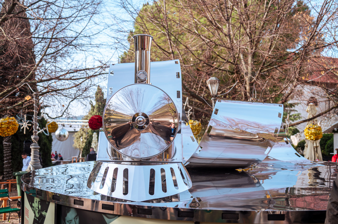 Skulptura 'Vlaka u snijegu' u Parku kao posveta najljepšoj uspomeni djetinjstva i Šibenčaninu Mati Relji 