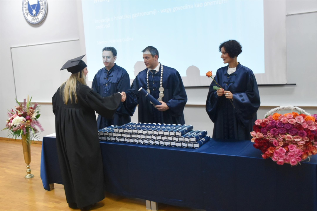 Promocija 76 prvostupnika i dodjela Dekanovih nagrada održana šibenskom Veleučilištu