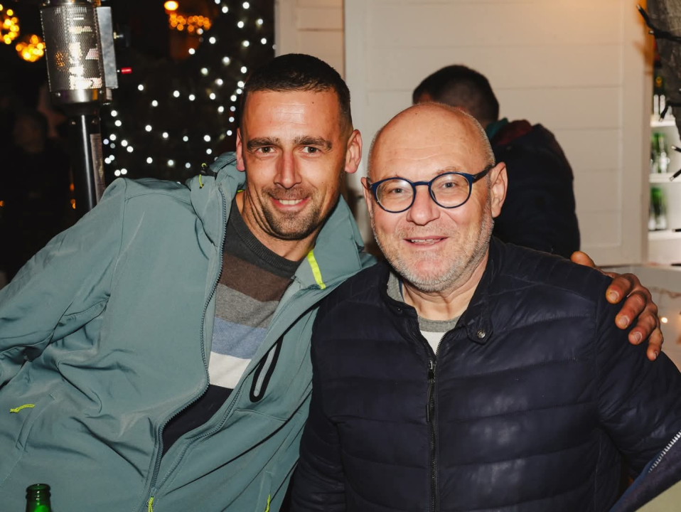 Advent u Vodicama sinoć uz pjesmu i dobru energiju Fenixa: Večeras stiže Vojko V