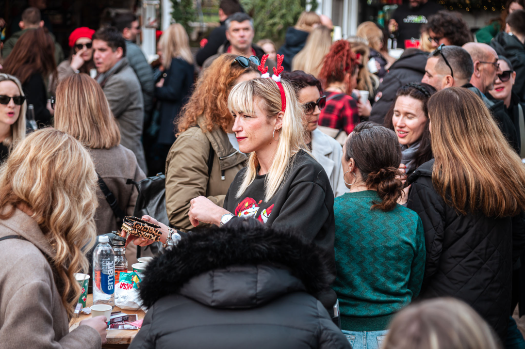 Badnjak u Šibeniku i ove godine uz savršeni soundtrack: Fenixi zapalili park