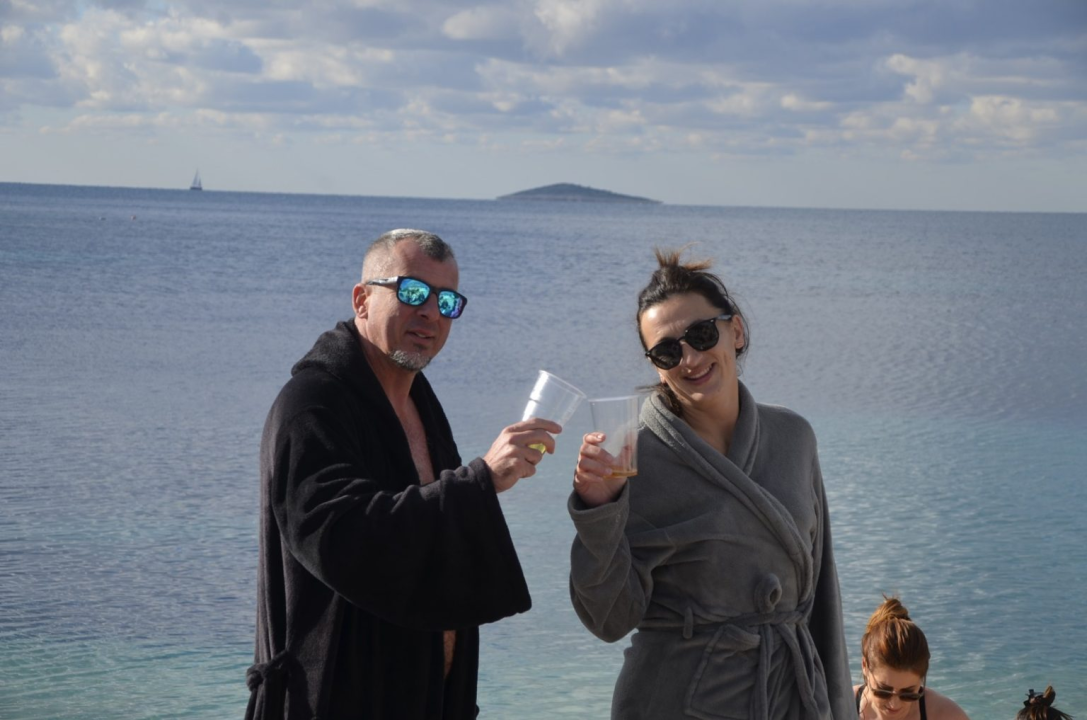 FOTO Bez novogodišnje banjade nije prošlo ni u Primoštenu