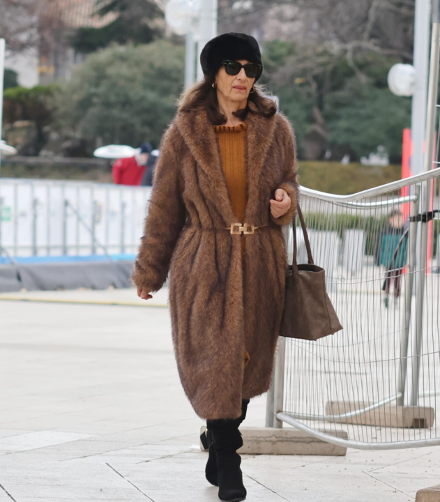 FOTO MODNI ĐIR 02012025