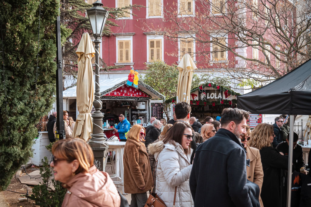 Šibenčani uživaju u zadnjem danu Adventure: Dnevno druženje uz Pojačaj radio, a večeras veliko finale s Cubismom