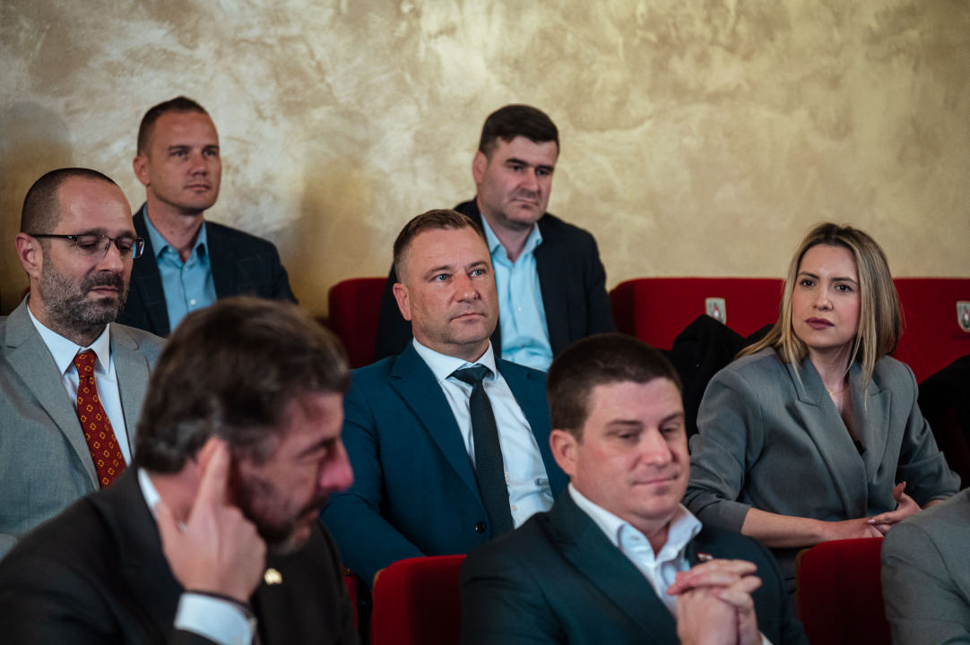 FOTO Ministar Butković 'donio' novce za kupnju 12 šibenski električnih autobusa, Burić poručio: 'Imamo najbolje organizirani javni gradski prijevoz u RH!'