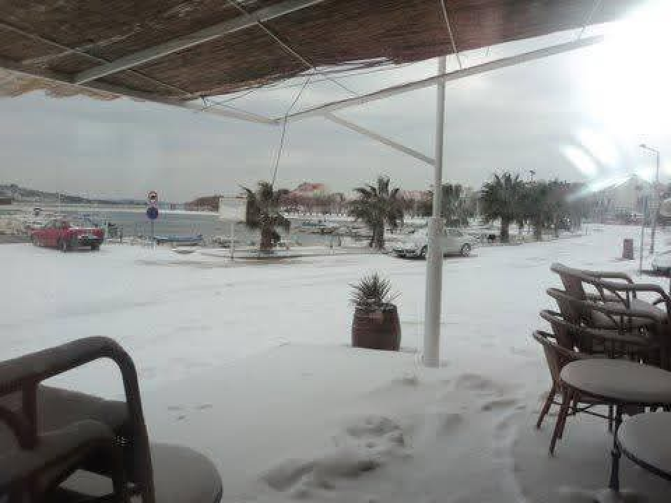 Prije 14 godina Šibenik je bio potpuno zatrpan snijegom