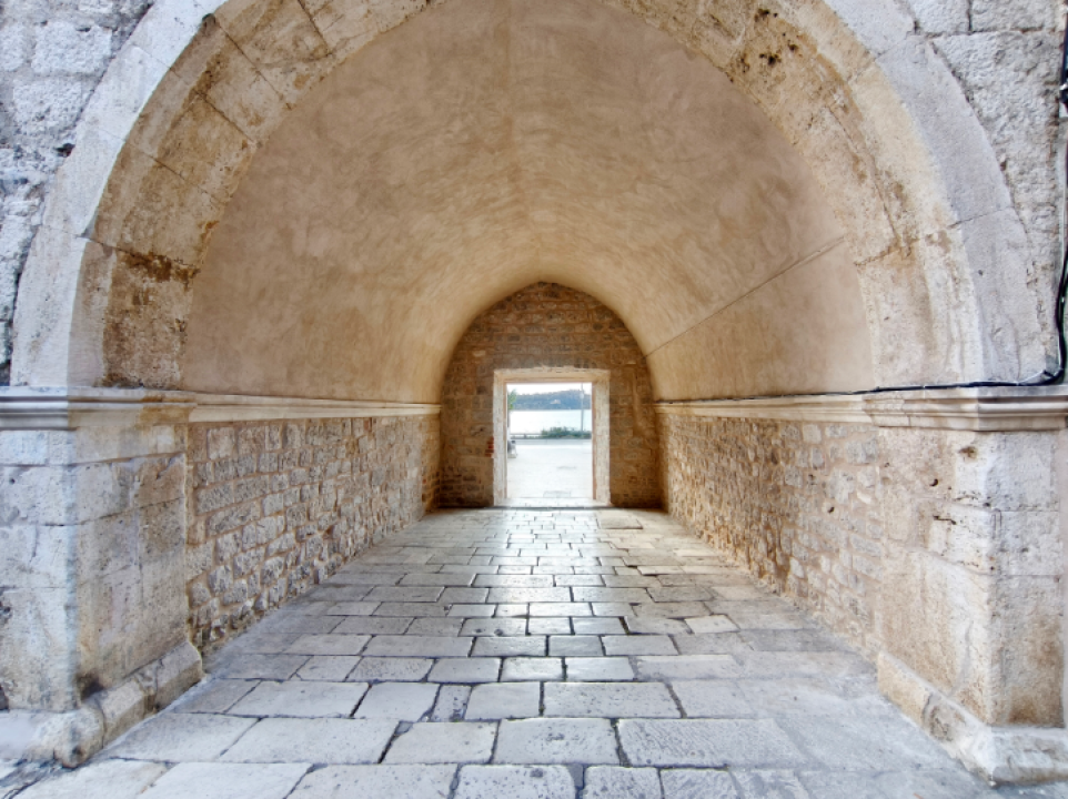 FOTO Pogledajte kako izgleda gotički prolaz Kneževe palače nakon obnove