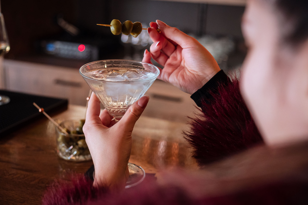 FOTO Mozart ovog mjeseca podiže ljestvicu zabave na novu razinu uz Nina Mrčelu, Sandija Cenova i Wine & Paint!