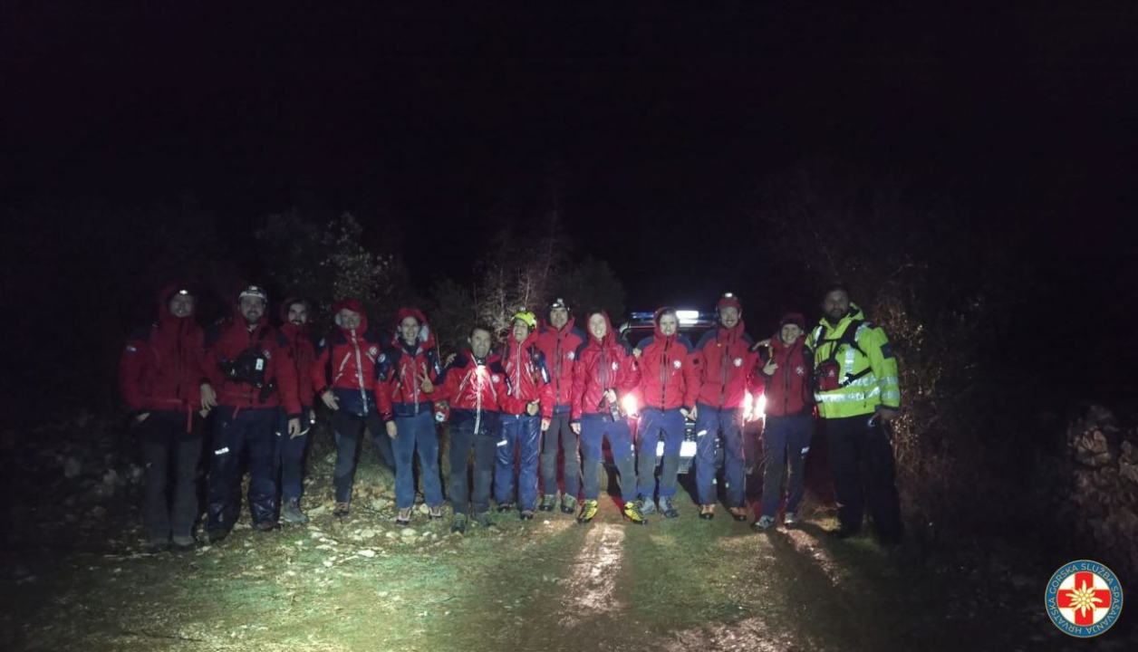 Šibenski HGSS-ovci uspješno završili potragu za starijom ženom u Raslini