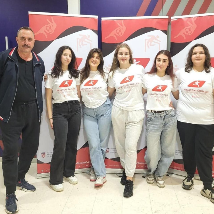 Učenice Ekonomske škole sudjelovale na državnom prvenstvu u šahu